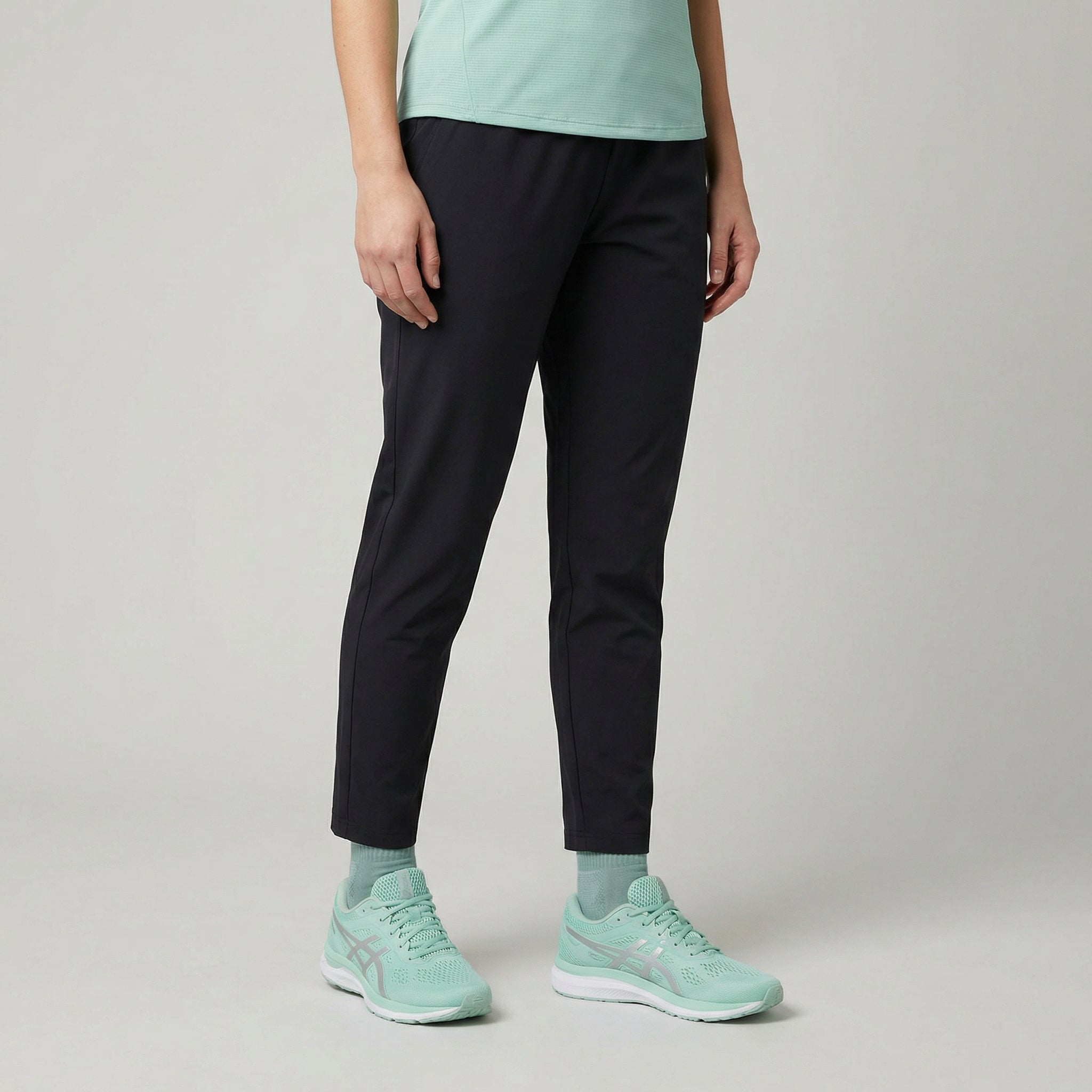 Breathable Mesh Running Shoes With Reflective Accents