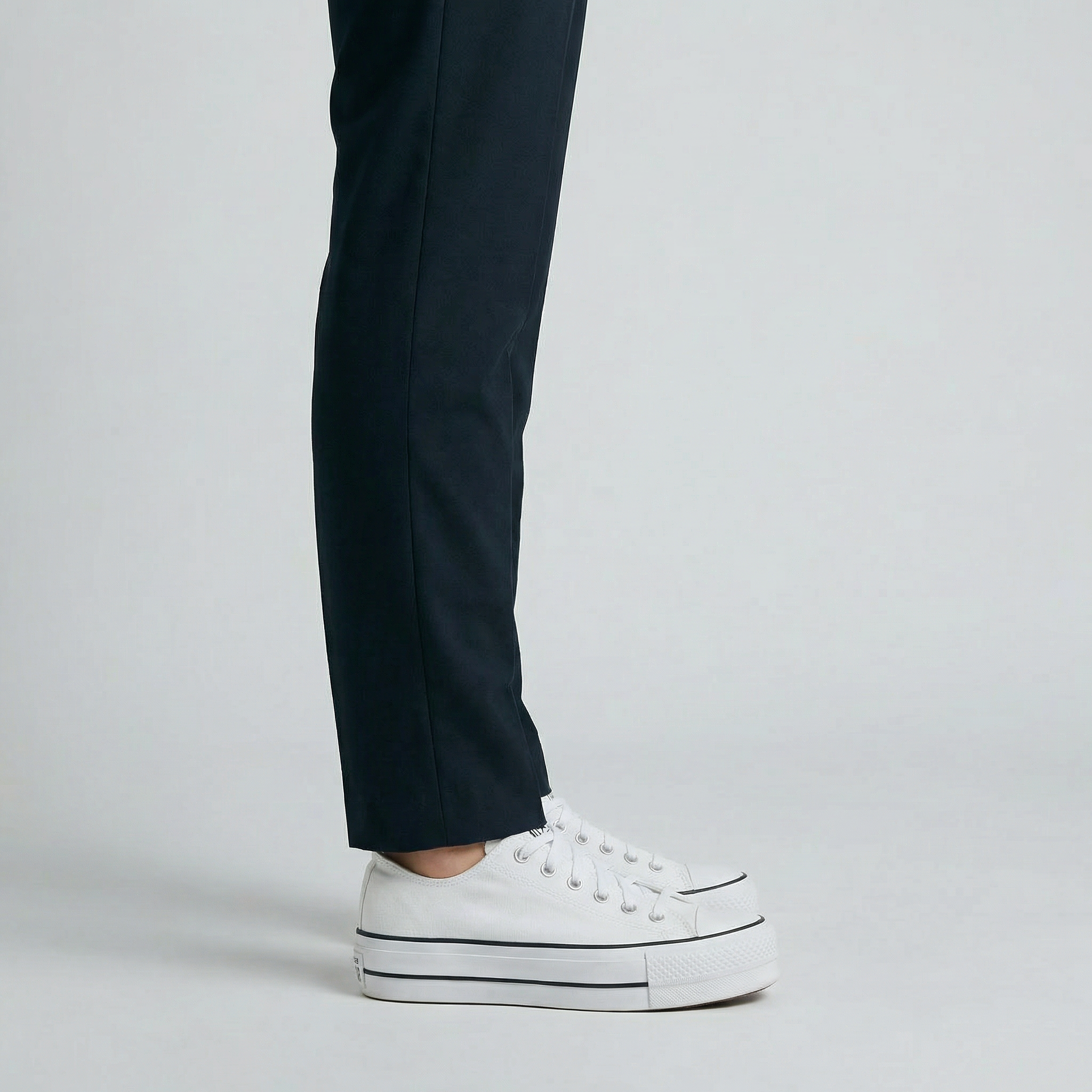 Classic White Canvas Sneakers For Women With Platform Rubber Soles