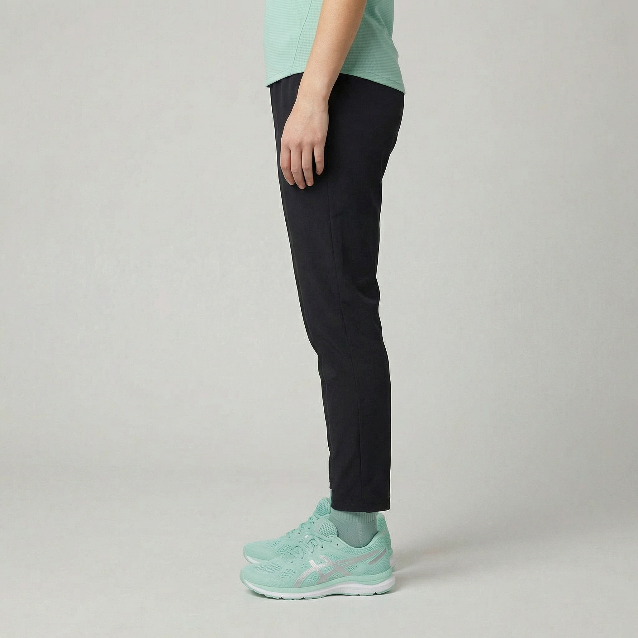 Breathable Mesh Running Shoes With Reflective Accents